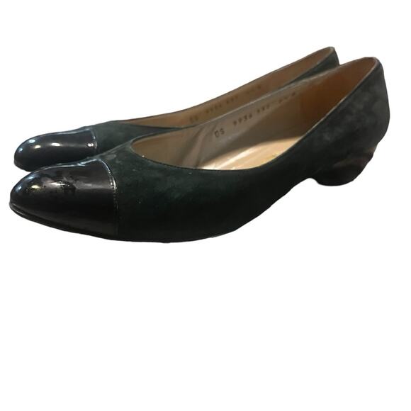 Vtg Ferragamo Green Suede Cap Toe Classic Preppy Ladylike Ballet Flat Shoe 8.5B - Picture 1 of 11